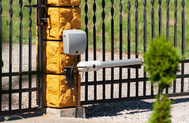 Auto swing gate opener installed by Auto Gate Guys Perth. Reliable and secure automatic gate system for rural or residential properties Auto swing gate opener installed by Auto Gate Guys Perth. Reliable and secure automatic gate system for rural or residential properties